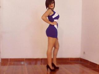FlowerHotSexy - Webcam live sexy with a latin american 18+ teen woman 