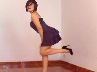 FlowerHotSexy - Webcam live xXx with this shaved private part Girl 