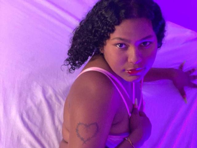 StripBrunnette - Live porn &amp; sex cam - 16126662