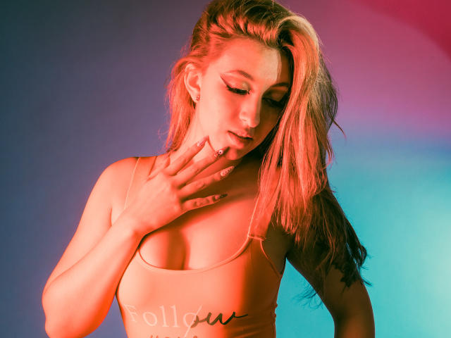 SabrinaMontana - Live porn &amp; sex cam - 16134014