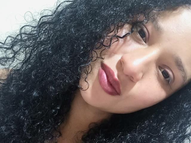 MelaniMouille - Live Sex Cam - 16134462