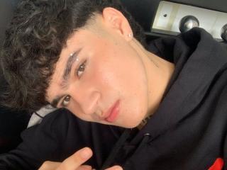 AustinKings - Live Sex Cam - 16135198