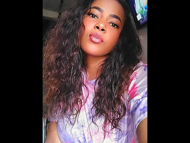 EmiraHot - Live sex cam - 16135462