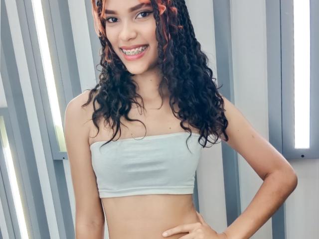 RobynFahey - Live sexe cam - 16142106