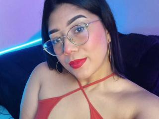 AlessaJames - Live Sex Cam - 16158550