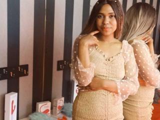 JulianeLenox - Live sex cam - 16172406