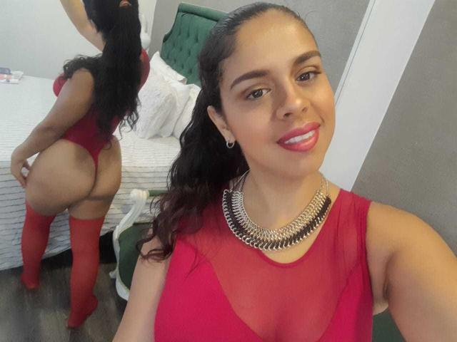 NahoomyCute - Live sexe cam - 16176386