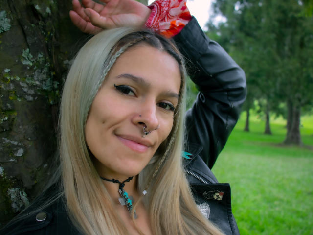 AmelieBlake - Sexe cam en vivo - 16225302