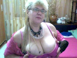 SeductiveMilf - Chat intime avec cette Cougar à la crinière étincelante sur la plateforme Xlove 