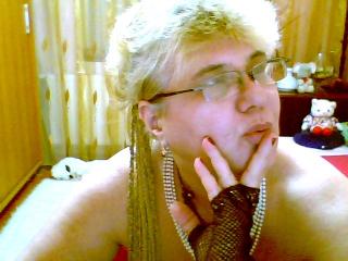 SeductiveMilf - Webcam live x avec une Mature occidentale sur le site Xlove 