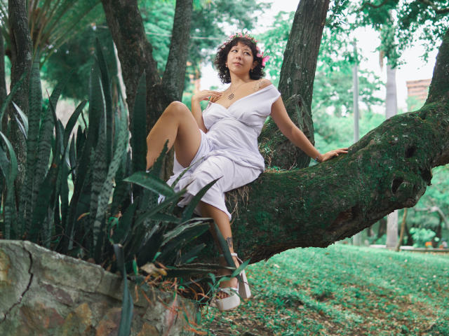 AntonellaRaw - Live Sex Cam - 16278870