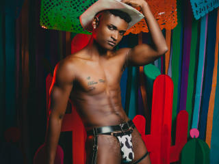AronWills - Live porn &amp; sex cam - 16331590