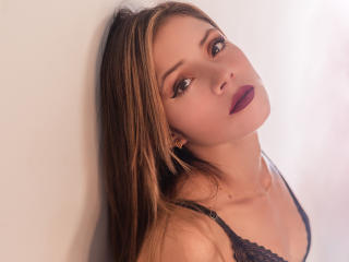 EmilieIsseman - Live porn &amp; sex cam - 16336538