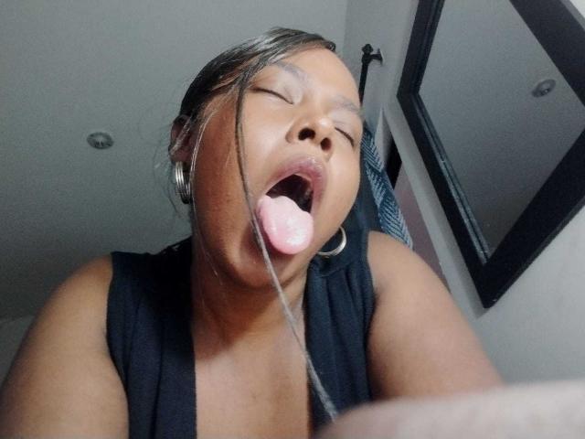 EmiraHot - Live sex cam - 16341426