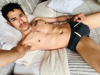 ValerioMon69 - Live Sex Cam - 16342770