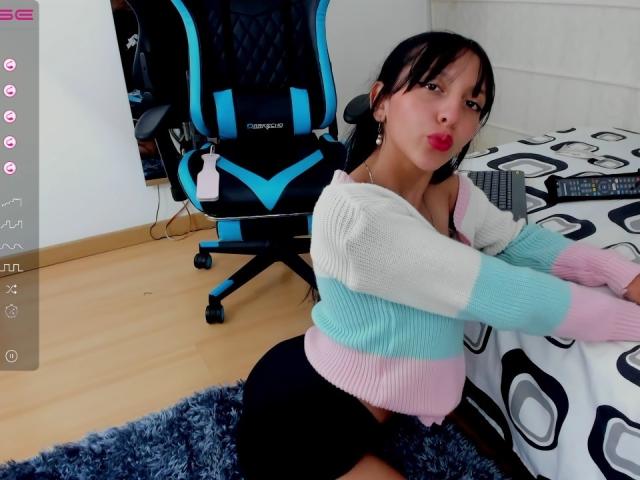 SharlotteAdams69 - Live porn &amp; sex cam - 16345670