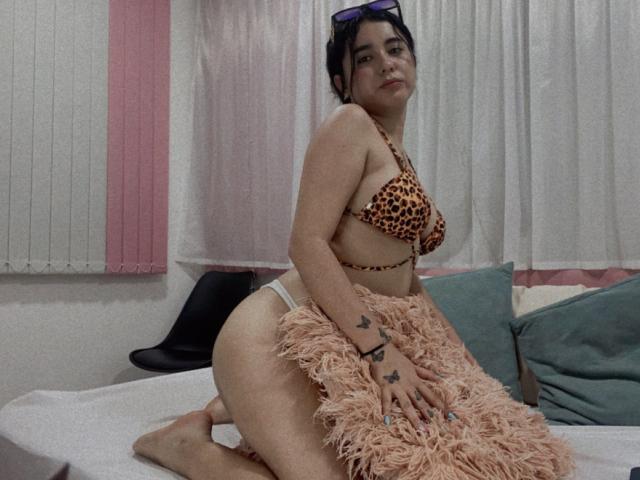 LianaBernocchi - Live sexe cam - 16346878