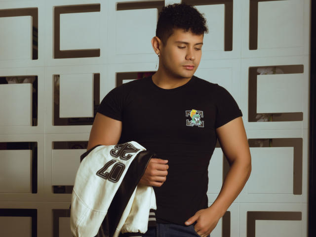 AlexiSpears - Sexe cam en vivo - 16370782