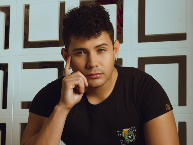 AlexiSpears - Sexe cam en vivo - 16370790