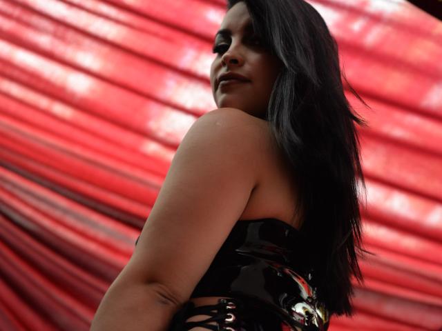PaulinaXHornyX - Live Sex Cam - 16382938