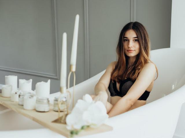 ElizaSaner - Live porn &amp; sex cam - 16404698