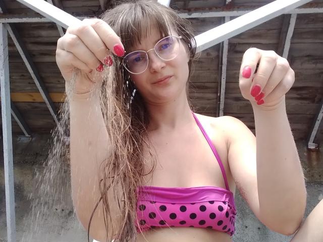 KiraGoldens - פורנו בשידור חי ומצלמת סקס - 16409926