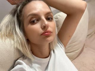 DouceAmelia - Live porn & sex cam - 16434946