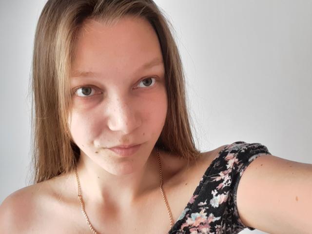 LovelyxEmilly - сексуальная веб-камера в реальном времени - 16444066