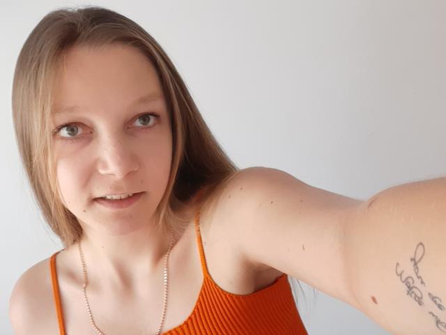 LovelyxEmilly - Sexe cam en vivo - 16444094