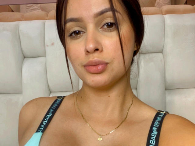 EmilyParkerr - сексуальная веб-камера в реальном времени - 16461362