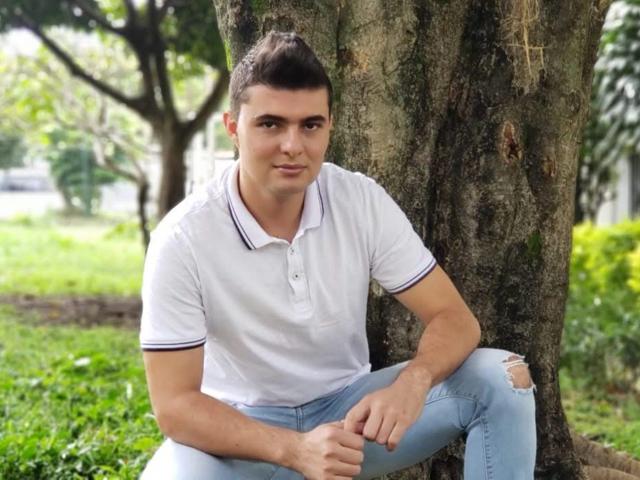 AndrethMuller - Live sex cam - 16483878