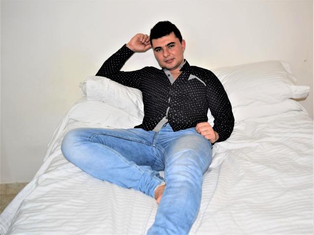 AndrethMuller - Live porn &amp; sex cam - 16483898