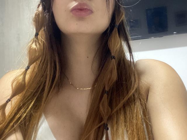 EmilyParkerr - Live sex cam - 16485550