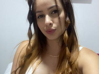 EmilyParkerr - Live sex cam - 16485554