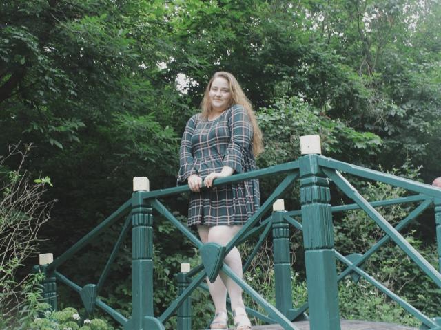 DaniellaGraceZZ - Live sexe cam - 16490434