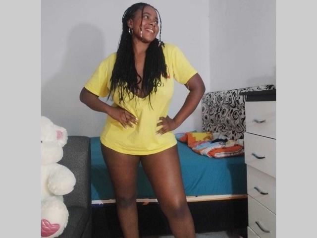 EmiraHot - Live Sex Cam - 16554870