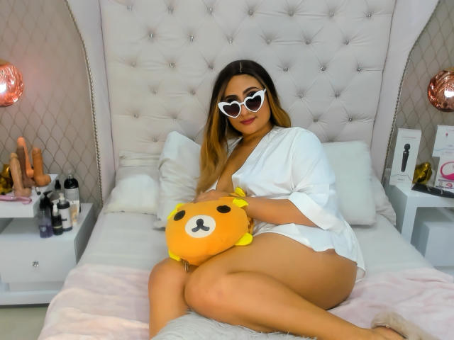 ShiaraRussi - Sexe cam en vivo - 16560986