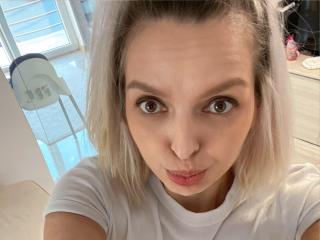 DouceAmelia - Live porno og sexkamera - 16571422