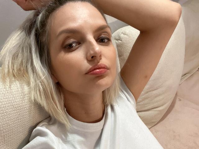 DouceAmelia - Live porno og sexkamera - 16571514