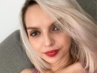 DouceAmelia - Live porn & sex cam - 16571562