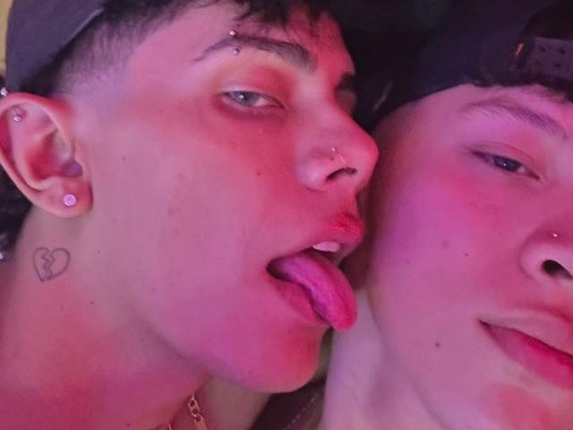 JaxonAndJean - Live sex cam - 16584598