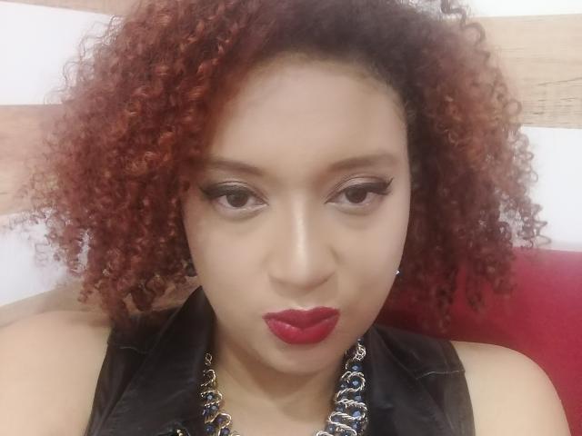 VioletaSwitch - פורנו בשידור חי ומצלמת סקס - 16606074