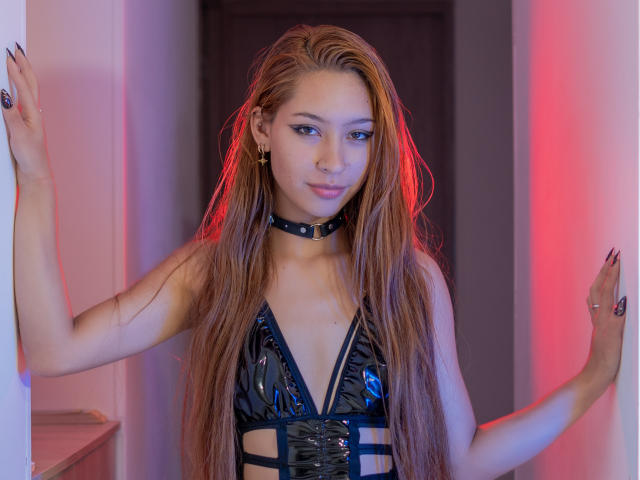 SomberSweetness - Live sex cam - 16606970