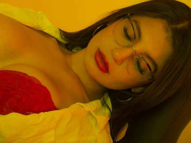 IsabellaColledani - Live Sex Cam - 16608714