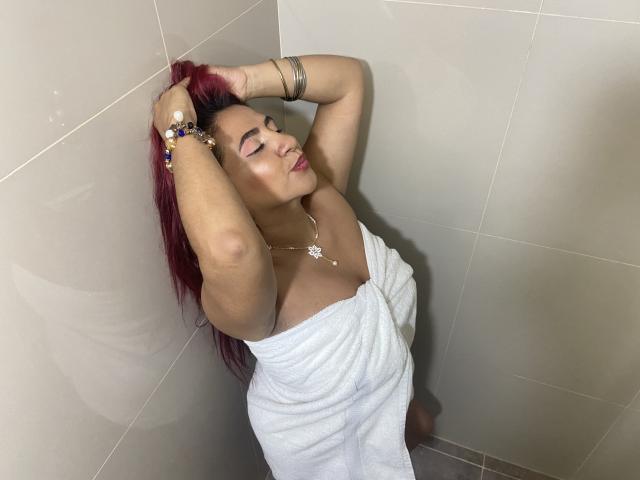 NahelaBigMelonsX - Live sex cam - 16611290