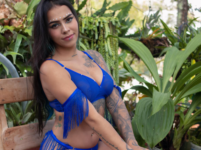 EmilieeSanchez - Live sex cam - 16637174