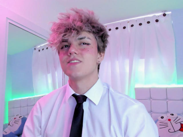 JacksonFrostt - Live porn &amp; sex cam - 16644834
