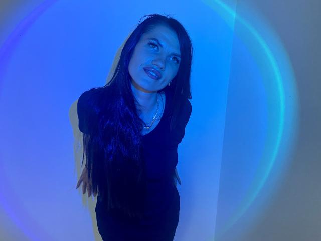 MilaLoona - Live Sex Cam - 16653394