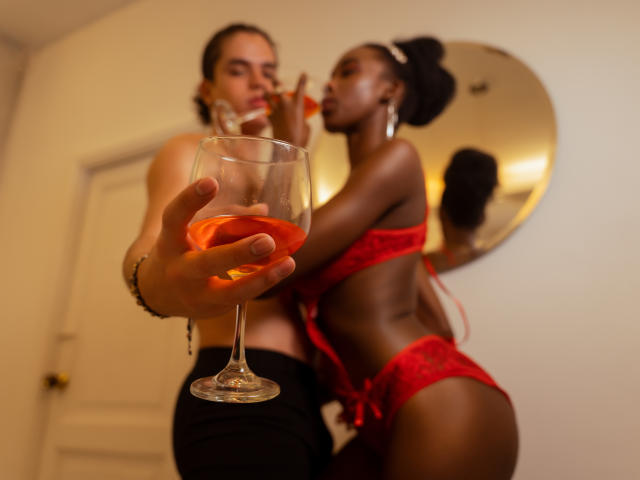 AlexandraAndJhonny - Live sex cam - 16677158