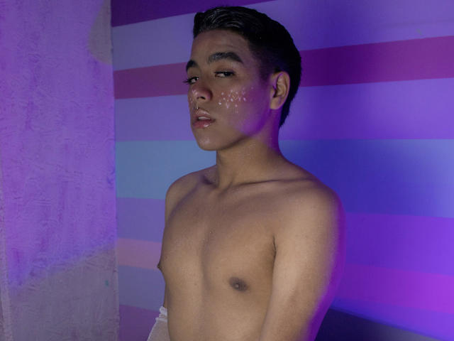 TheKingAzahel - Live Sex Cam - 16712774